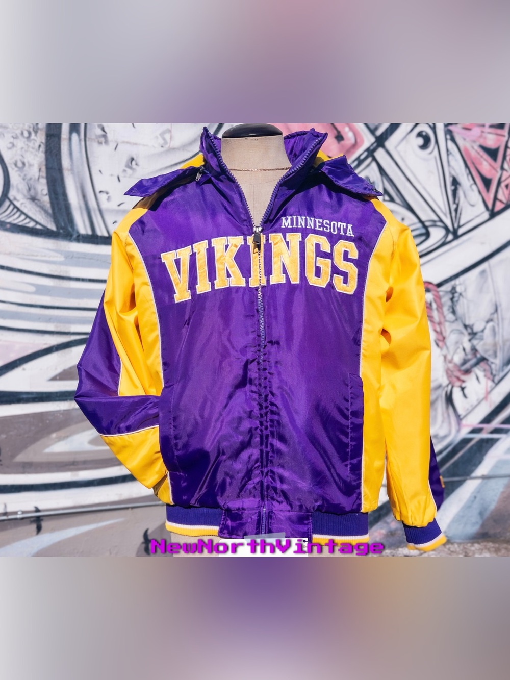 MINNESOTA VIKINGS NFL Vintage Puffer Jacket Size Medium